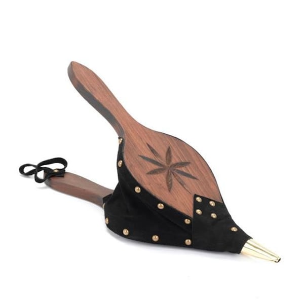 Johnny Beard JOHNNY BEARD COMPANY 68020 Rosette Oil Finished Pine Bellows; Leather Trim; 7.5 in. x 21 in. 68020 - main